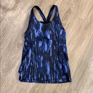 Lululemon workout shirt